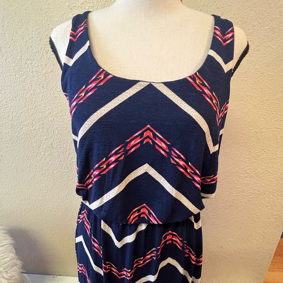 Trixxi maxi dress - Picture 2 of 5